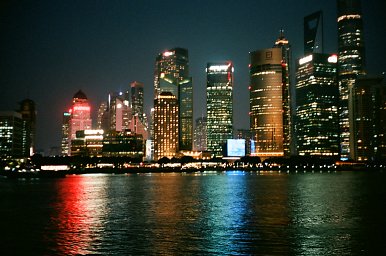 カメラ: olympus oz 105r · Lomography